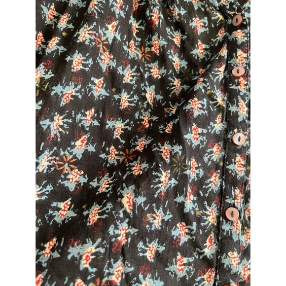 Free People Cropped Black Printed Shirt size Small - Picture 2 of 4